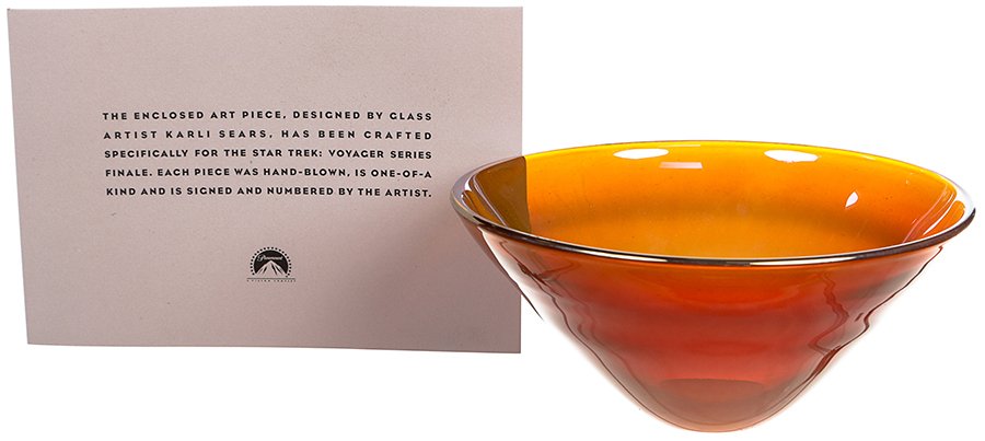 Star Trek: Voyager Cast & Crew Glass Bowl (1 of 2)