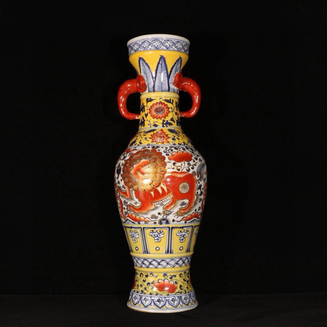 A Huge Iron-Red Glazed Blue and White Yellow Ground Painted Gold Lion Pattern Elephant-Ears Vase (1 of 8)