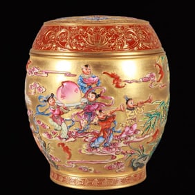 An Exquisite Enamel Gold Ground Character and Story Pattern Jar