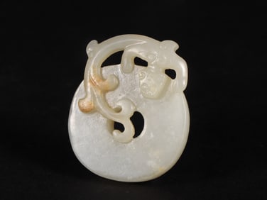 An Exquisite White Jade Chi-Dragon Pattern Pendant
