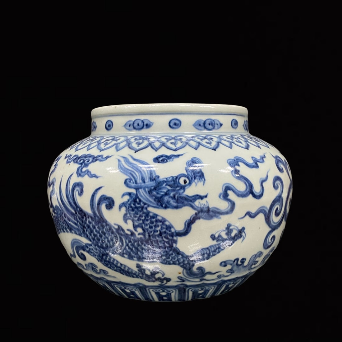 An Exquisite Blue and White Auspicious Cloud and Dragon Pattern Jar (1 of 5)