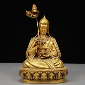 A Solemn Gilt Bronze Statue of Tsongkhapa