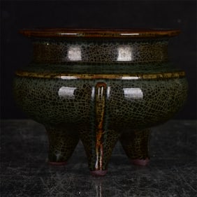 An Exquisite Jun yao Tripod Censer