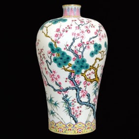 An Exquisite Famille-Rose Pine,Bamboo and Plum Blossom Pattern Vase