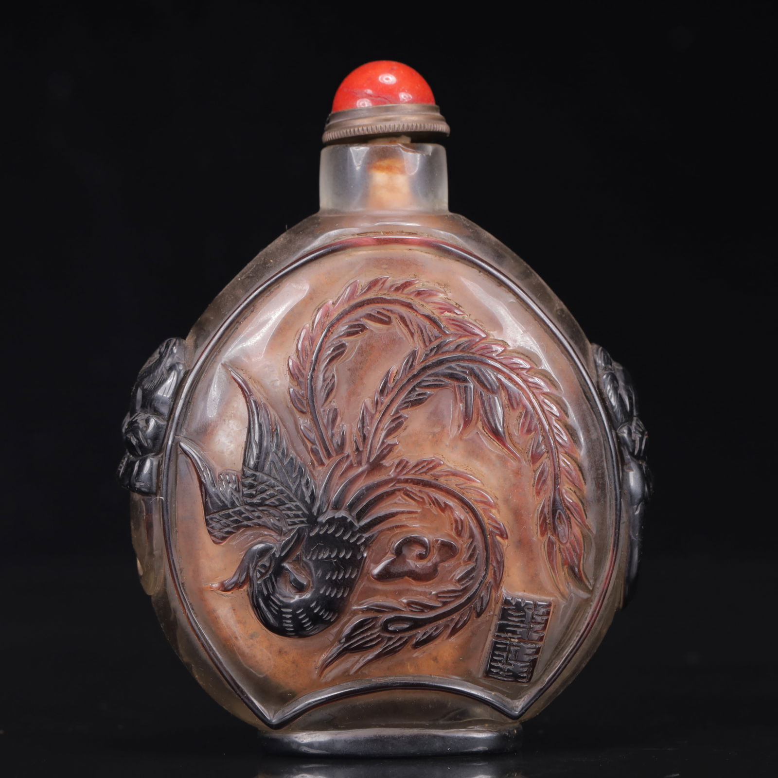 An Exquisite Glass Phoenix Pattern Snuff Bottle (1 of 8)