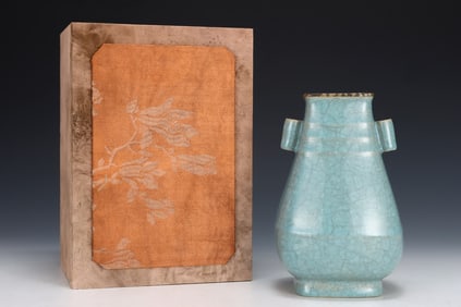 An Exquisite Ru yao Double-Ears Vase,With an Imperial Poem by Emperor Qianlong