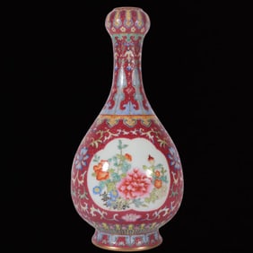 An Exquisite Famille-Rose Ruby Red-Glazed Flower Pattern Vase