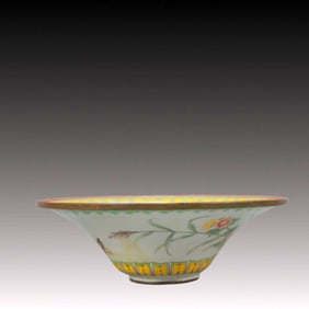 An Exquisite Painted Enamel Figure Pattern Bowl