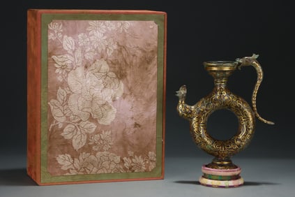 An Archaic Inlaid Gold Bronze Beast-Face Pattern Dragon and Phoenix Pot