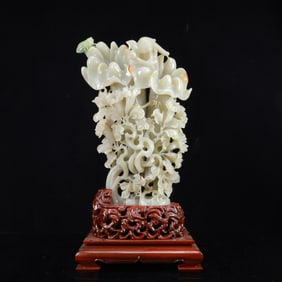 An Exquisite White Jade Flower Ornament