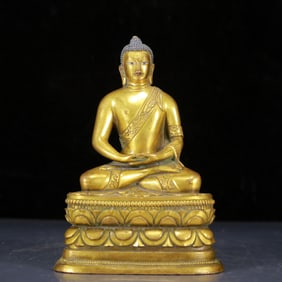 A Solemn Gilt Bronze Statue of Sakyamuni