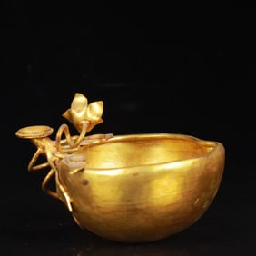 An Exquisite Gilt Bronze Flower Brush Washer