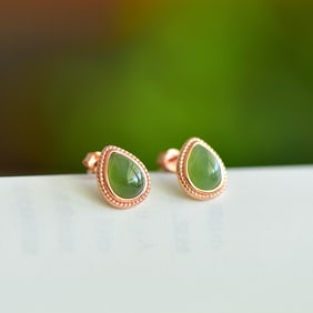 A Pair of Exquisite Sterling Silver-Gold Plated Inlaid Jasper Earrings