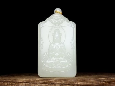 An Exquisite White Jade Statue of Avalokitesvara Pendant