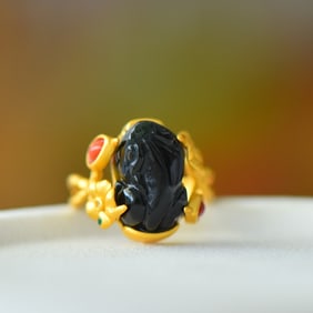 An Exquisite Sterling Silver-Gold Plated Inlaid Black Jade Pendant