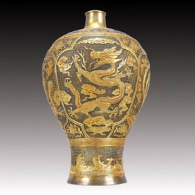 A Rare Gilt Silver Dragon and Phoenix Pattern Vase