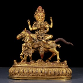 A Solemn Gilt Bronze Statue of Auspicious Heavenly Mother