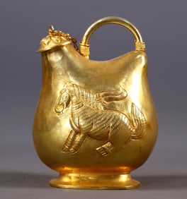 An Exquisite Gilt Bronze Horse Pattern Pot