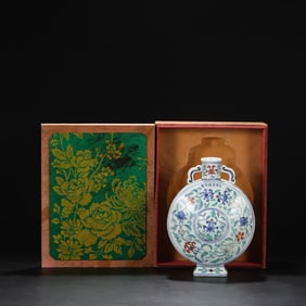 An Exquisite Wucai Lotus Pattern Double-Ears Vase
