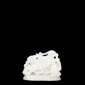 An Exquisite White Jade Phoenix Pattern Ornament