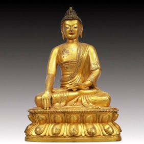 A Solemn Gilt Bronze Statue of Sakyamuni