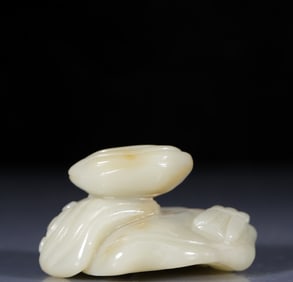 An Exquisite White Jade Ganoderma lucidum Ornament