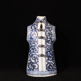 An Exquisite Blue and White Lotus Pattern Ornament