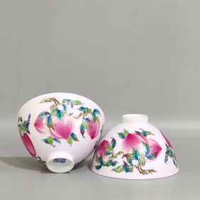 A Pair of Exquisite Enamel Fruit Pattern Cups