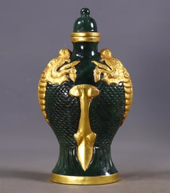 An Exquisite Jasper Cover with Gold Fish Pattern Bottle