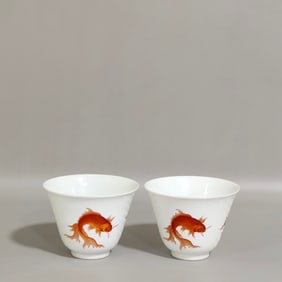 A Pair of Exquisite Famille-Rose Seawater and Fish Pattern Cups