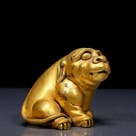 An Exquisite Gilt Bronze Auspicious Beast Ornament