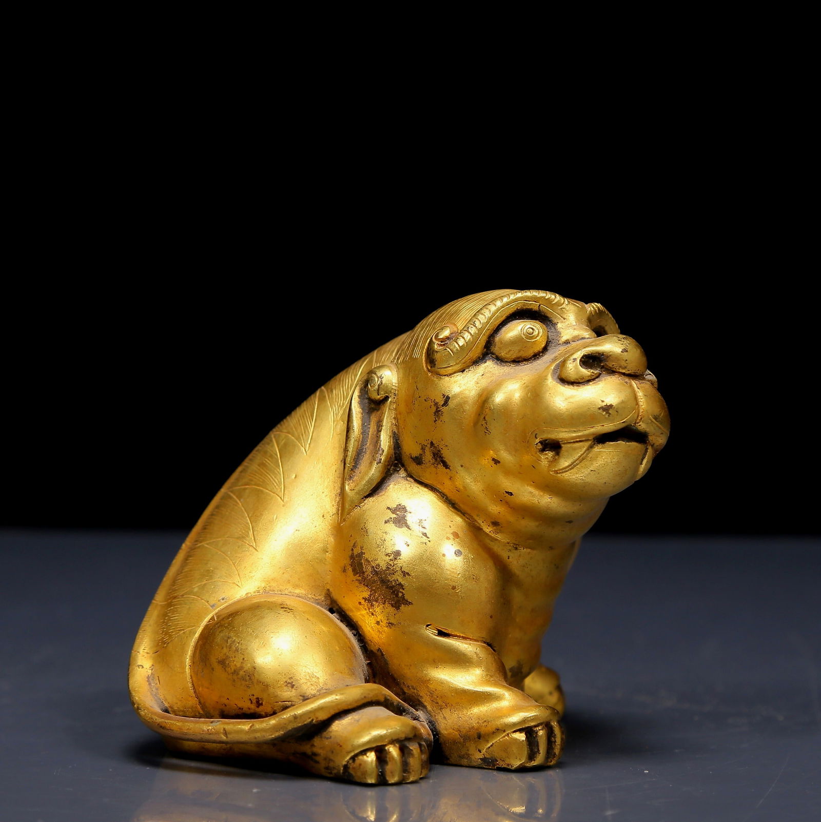 An Exquisite Gilt Bronze Auspicious Beast Ornament (1 of 6)