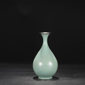 An Exquisite Ru yao Sky Blue Glazed Cover with Silver Vase