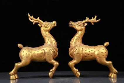 A Pair of Exquisite Gilt Bronze Sika Deer Ornament