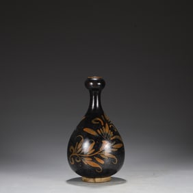 An Exquisite Cizhou yao Flower Pattern Vase