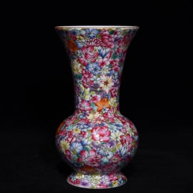 A Precious Famille-Rose Flower Pattern Vase