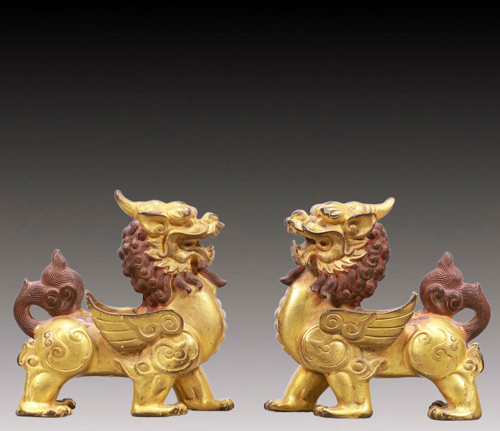 A Pair of Exquisite Gilt Bronze Lion Ornaments (1 of 14)