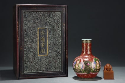 An Exquisite Red Glazed Enamel Painted Gold Buddha Statue Vase