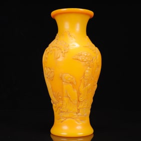 An Exquisite Glass Landscape and Figure Pattern Vase