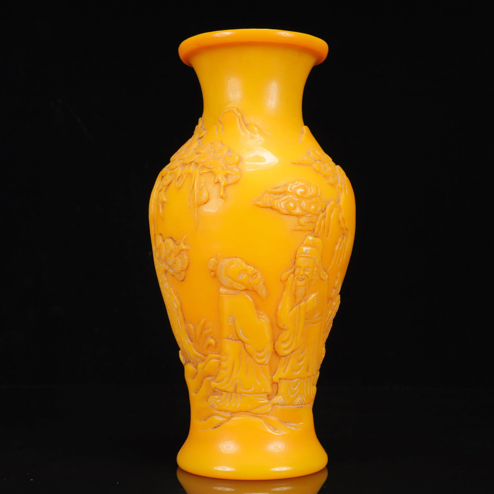 An Exquisite Glass Landscape and Figure Pattern Vase (1 of 13)