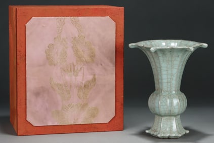 An Exquisite Ru yao Vase