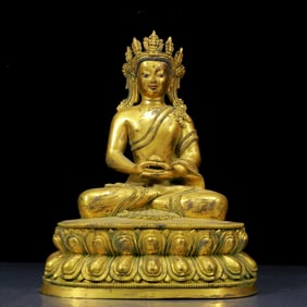 A Solemn Gilt Bronze Statue of Sakyamuni