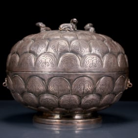An Exquisite Silver Phoenix Pattern Jar