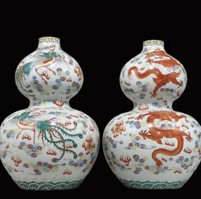 A Pair of Huge Famille-Rose Dragon and Phoenix Pattern Gourd Vases