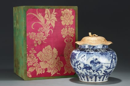 An Exquisite Blue and White Figure and Story Pattern Jar with Cover