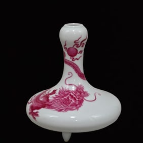 An Exquisite Enamel Dragon Pattern Tripod Vase