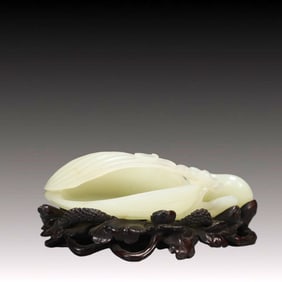 An Exquisite White Jade Duck Pattern Washer
