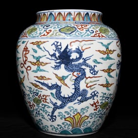 A Rare Blue and White Wucai Dragon Pattern Jar