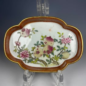 An Exquisite Famille-Rose Flower and Fruit Pattern Brush Washer