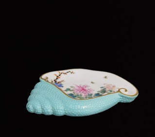 An Exquisite Turquoise Glazed Famille-Rose Flower Pattern Brush Washer